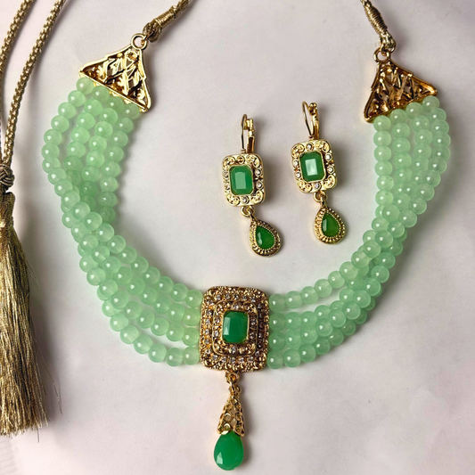 Parure ras du cou vert menthe